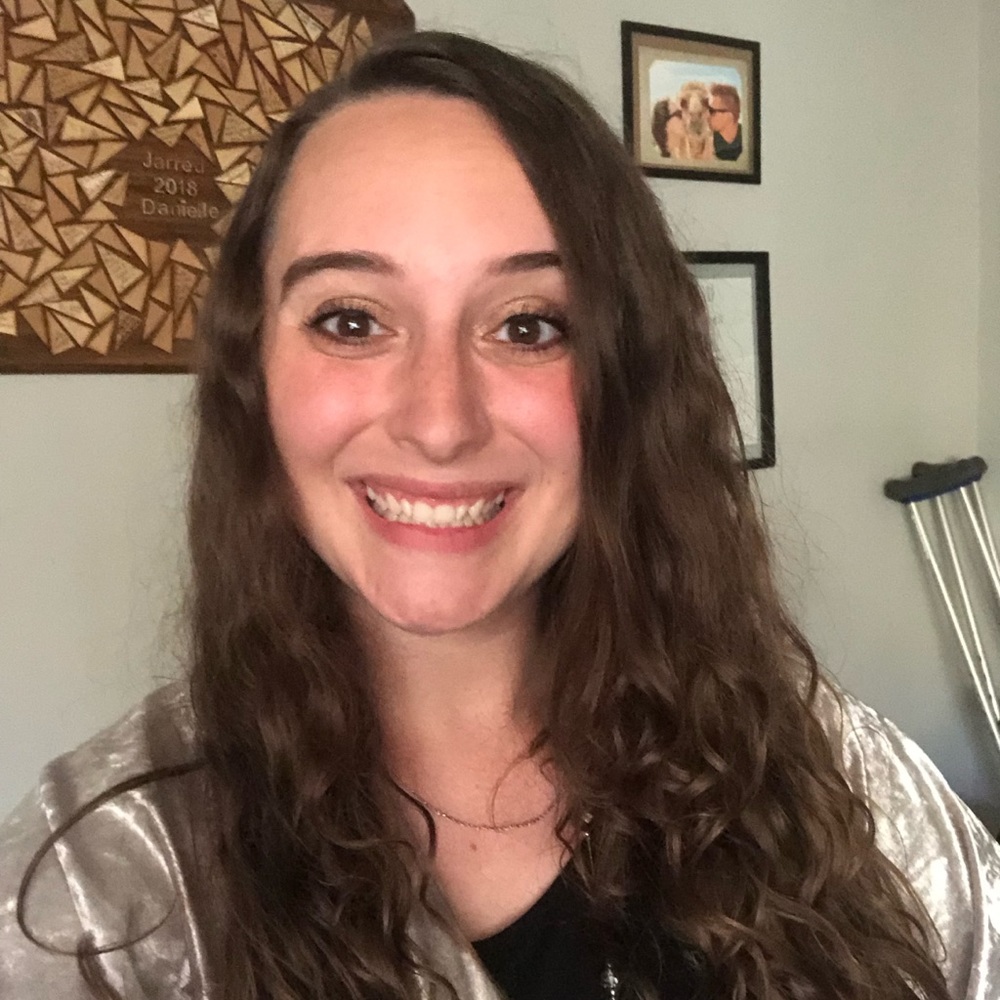 Meet your Posher, Danielle